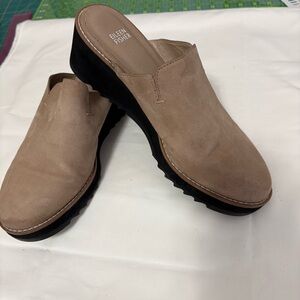 Eileen Fisher Loti Nubuck Leather Wedge Mule Tan Size 9